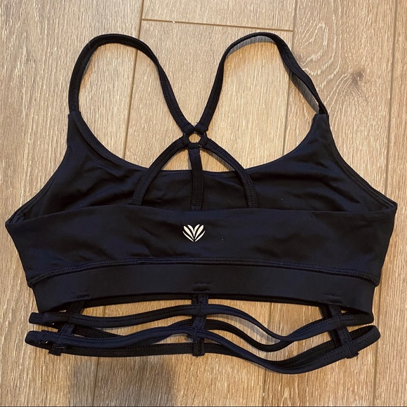 🌷2 for 25$ Sports bra - Picture 2 of 2